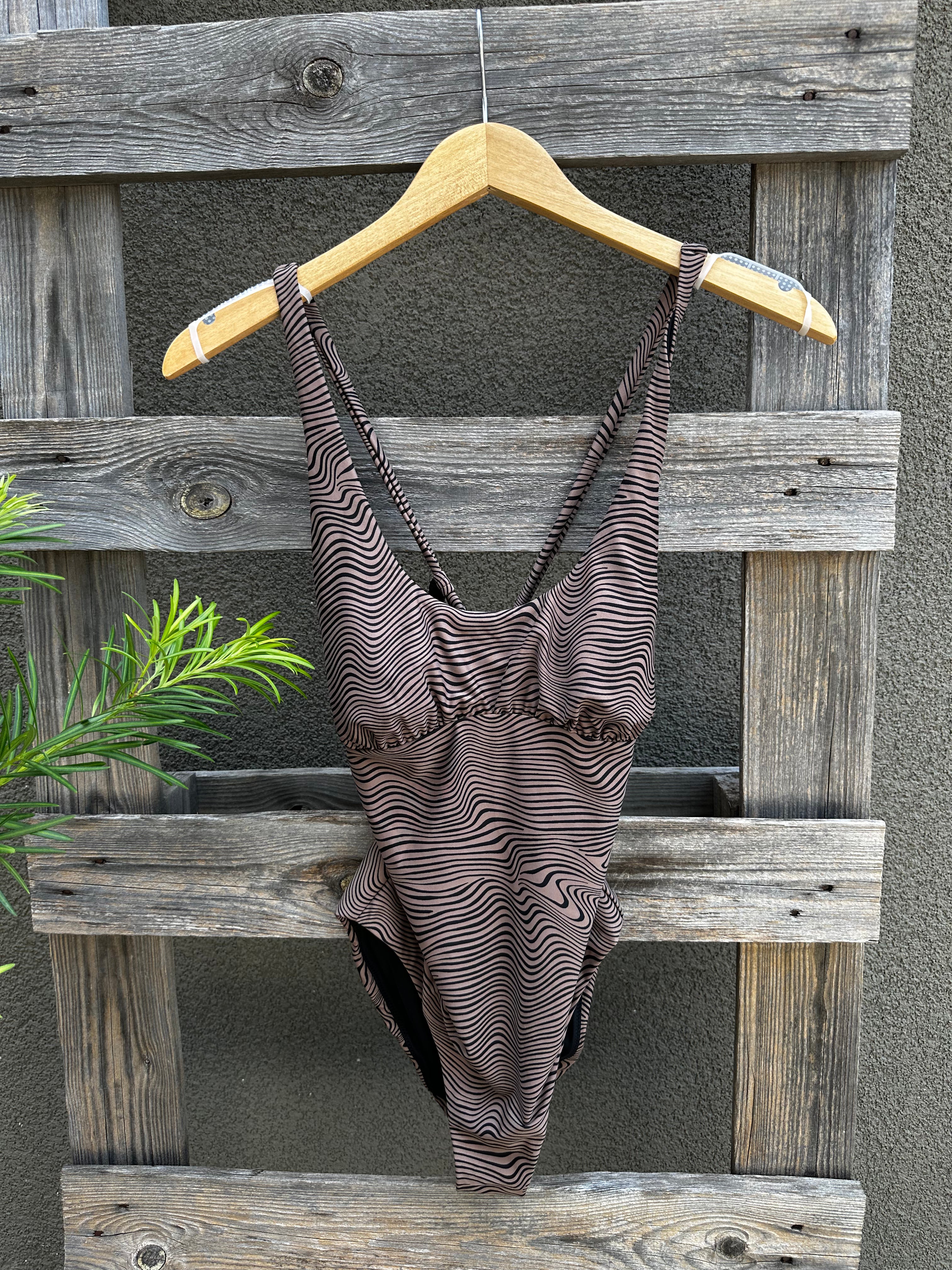 Mallorca One Piece-Black Wave